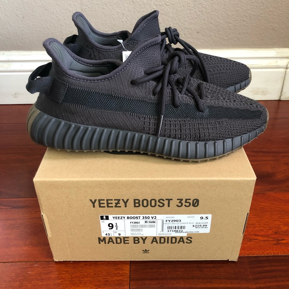 Yeezy 350v2 Cinder Sz9.5